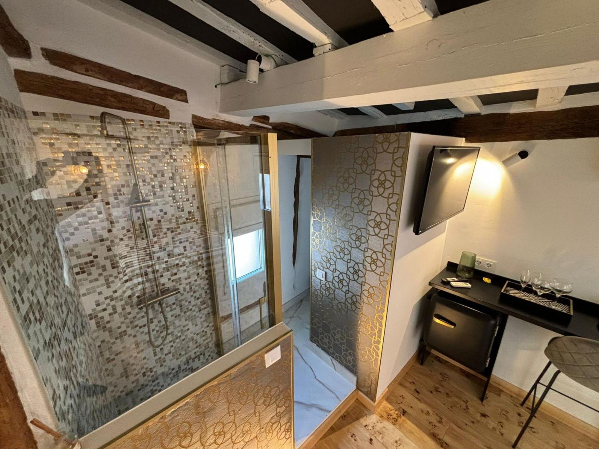 Secreto Suites By Gloove เกว็งกา ภายนอก รูปภาพ